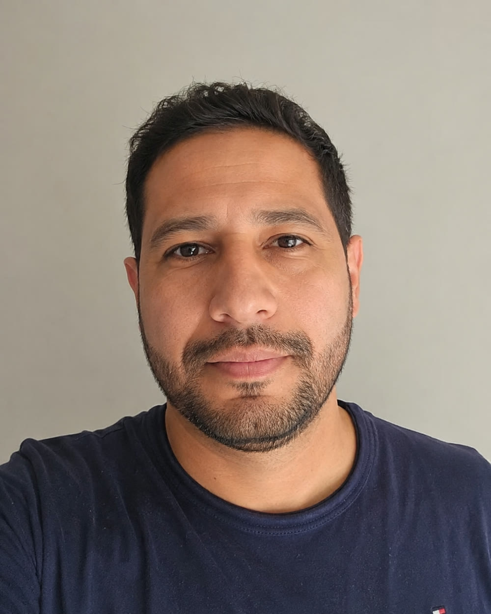 Selfie original antes de aplicar el estilo Golden Hour