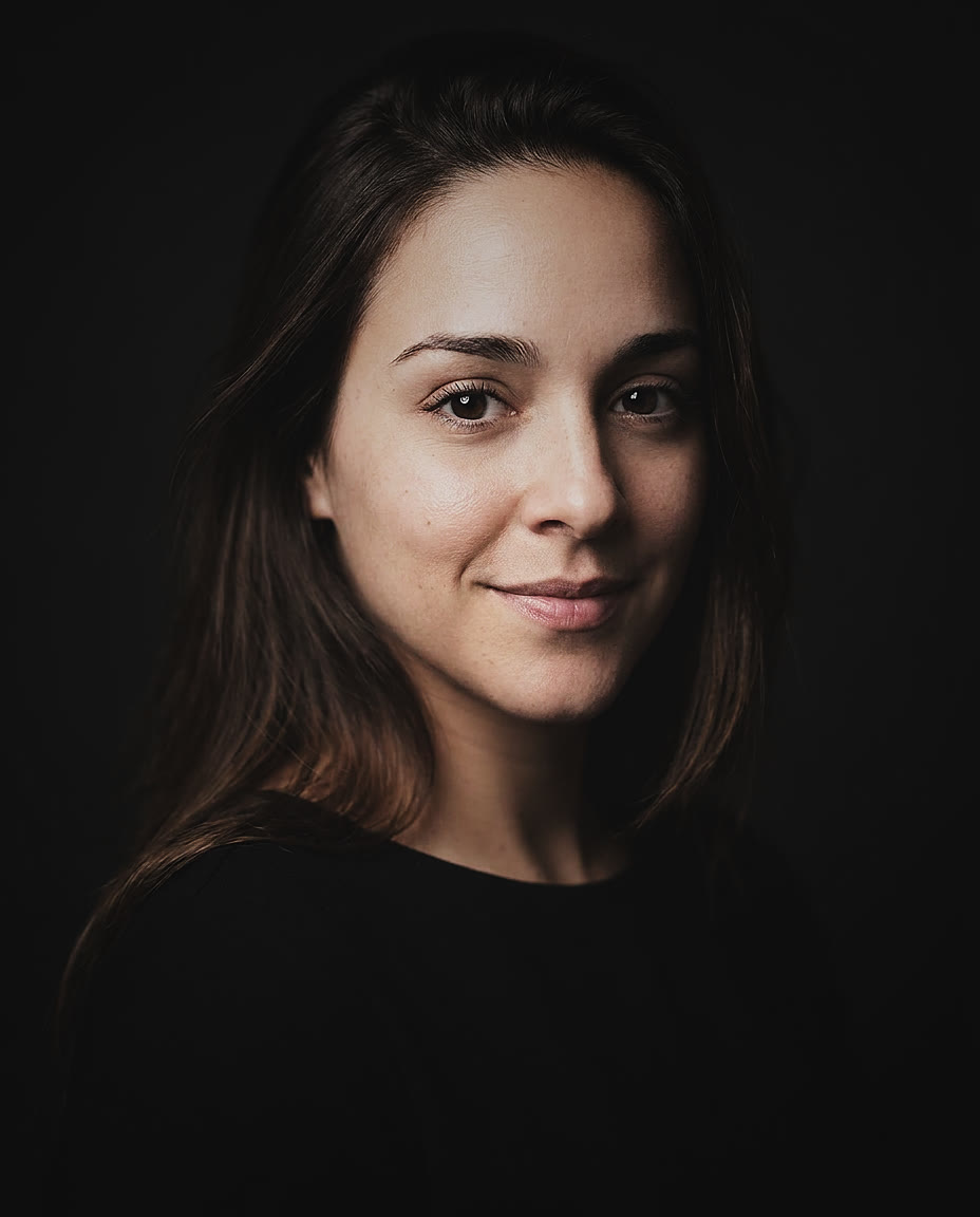 Retrato profesional con IA en estilo TEST, por la fotógrafa Maribel Server